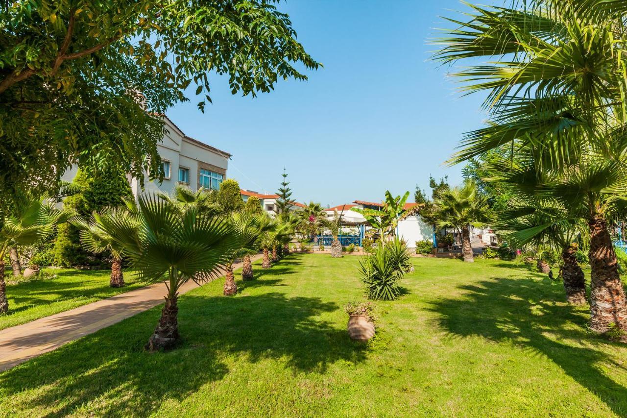 Tresor Sousouras Hotel Hanioti Exterior photo