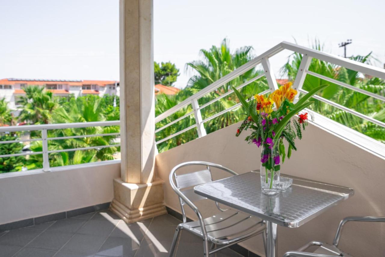 Tresor Sousouras Hotel Hanioti Exterior photo