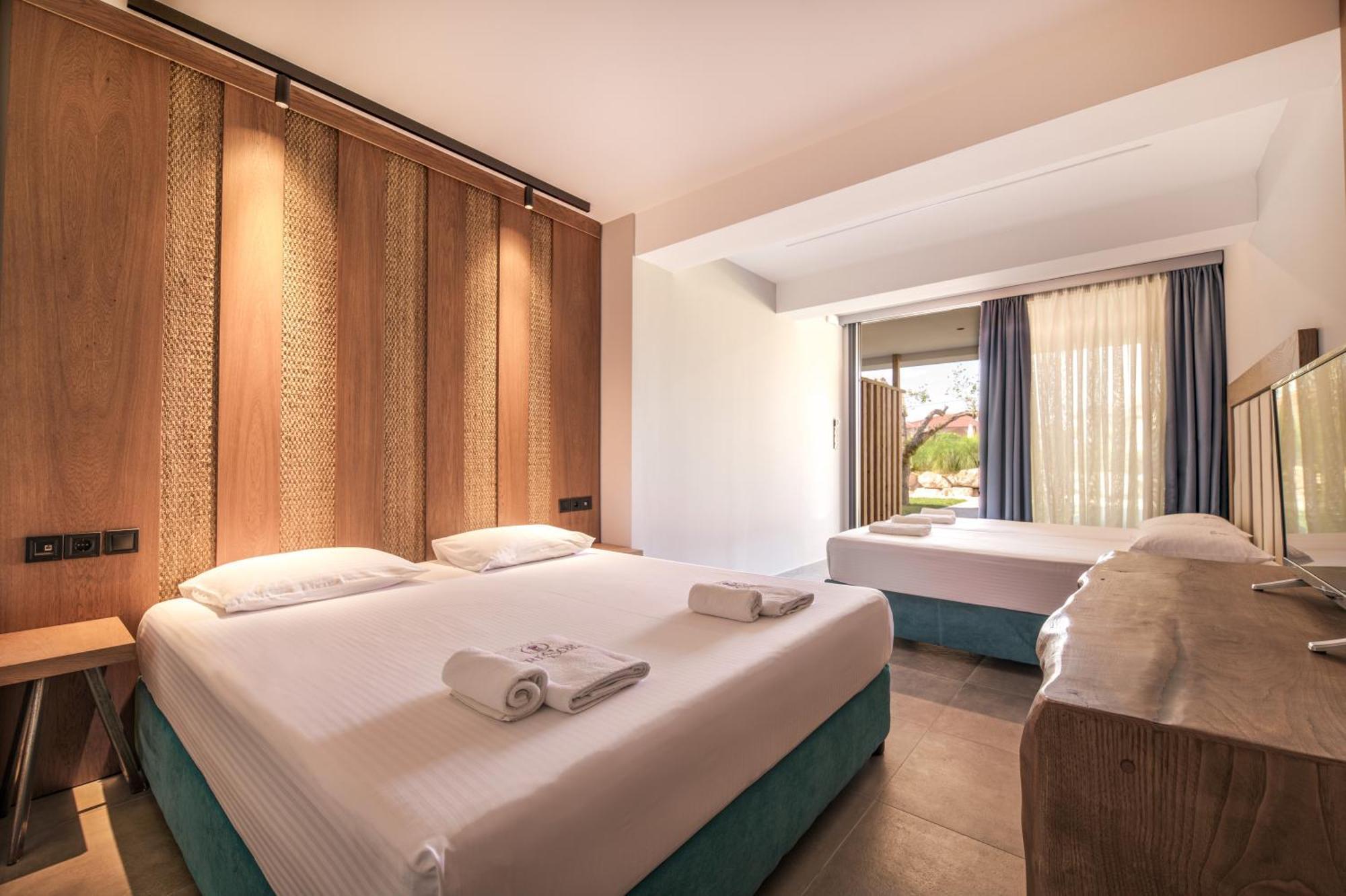 Tresor Sousouras Hotel Hanioti Exterior photo