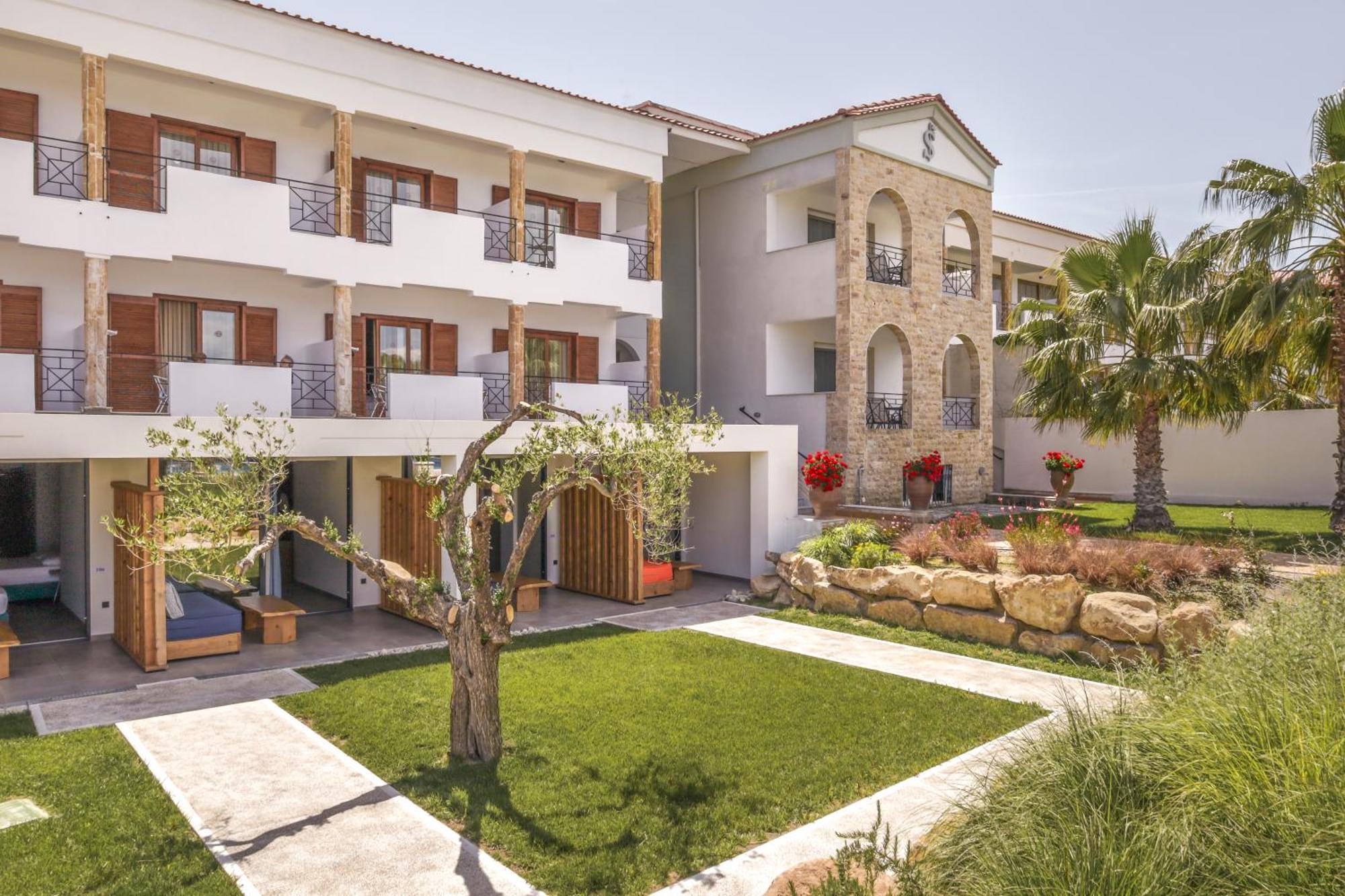 Tresor Sousouras Hotel Hanioti Exterior photo