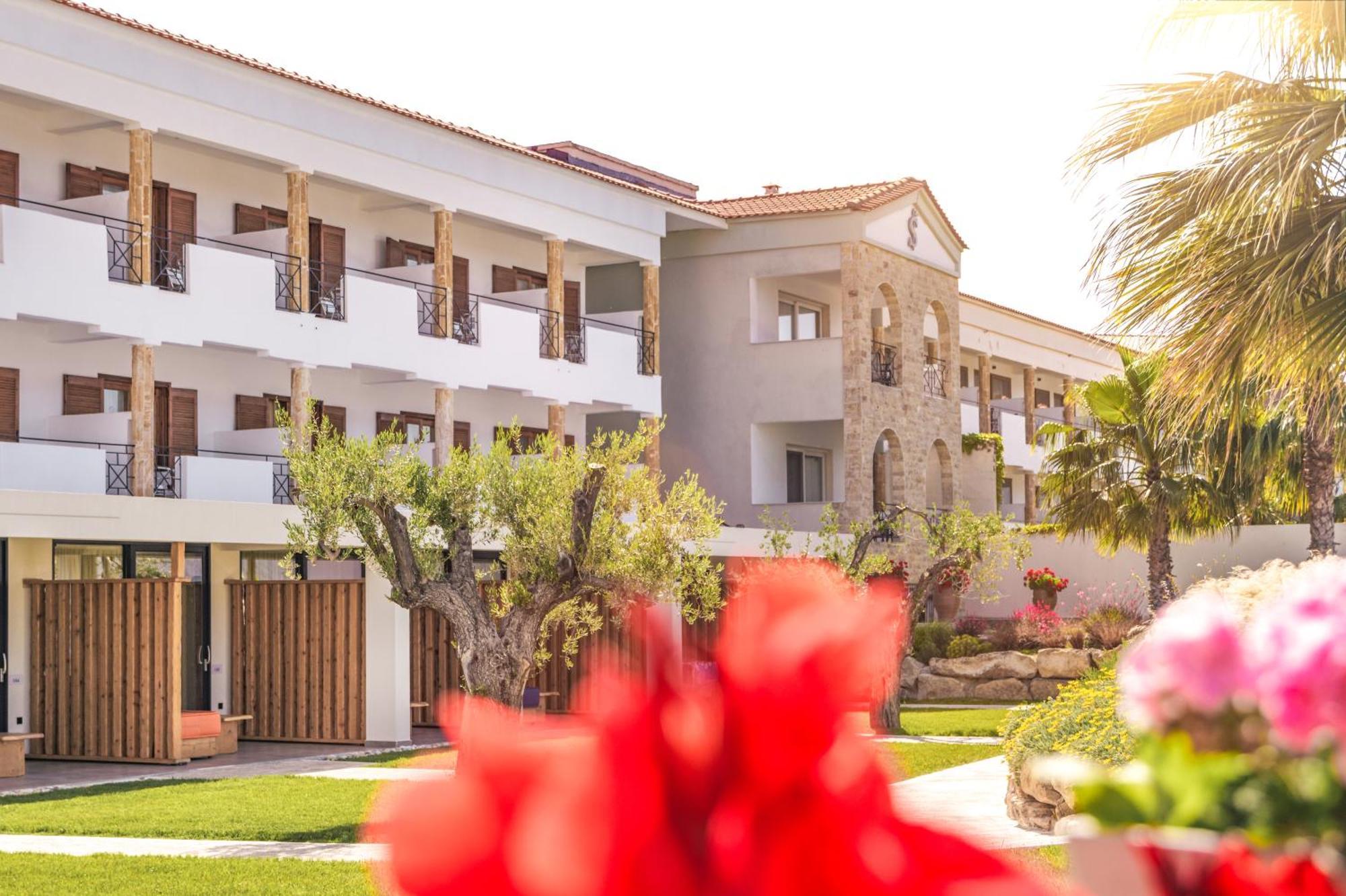 Tresor Sousouras Hotel Hanioti Exterior photo