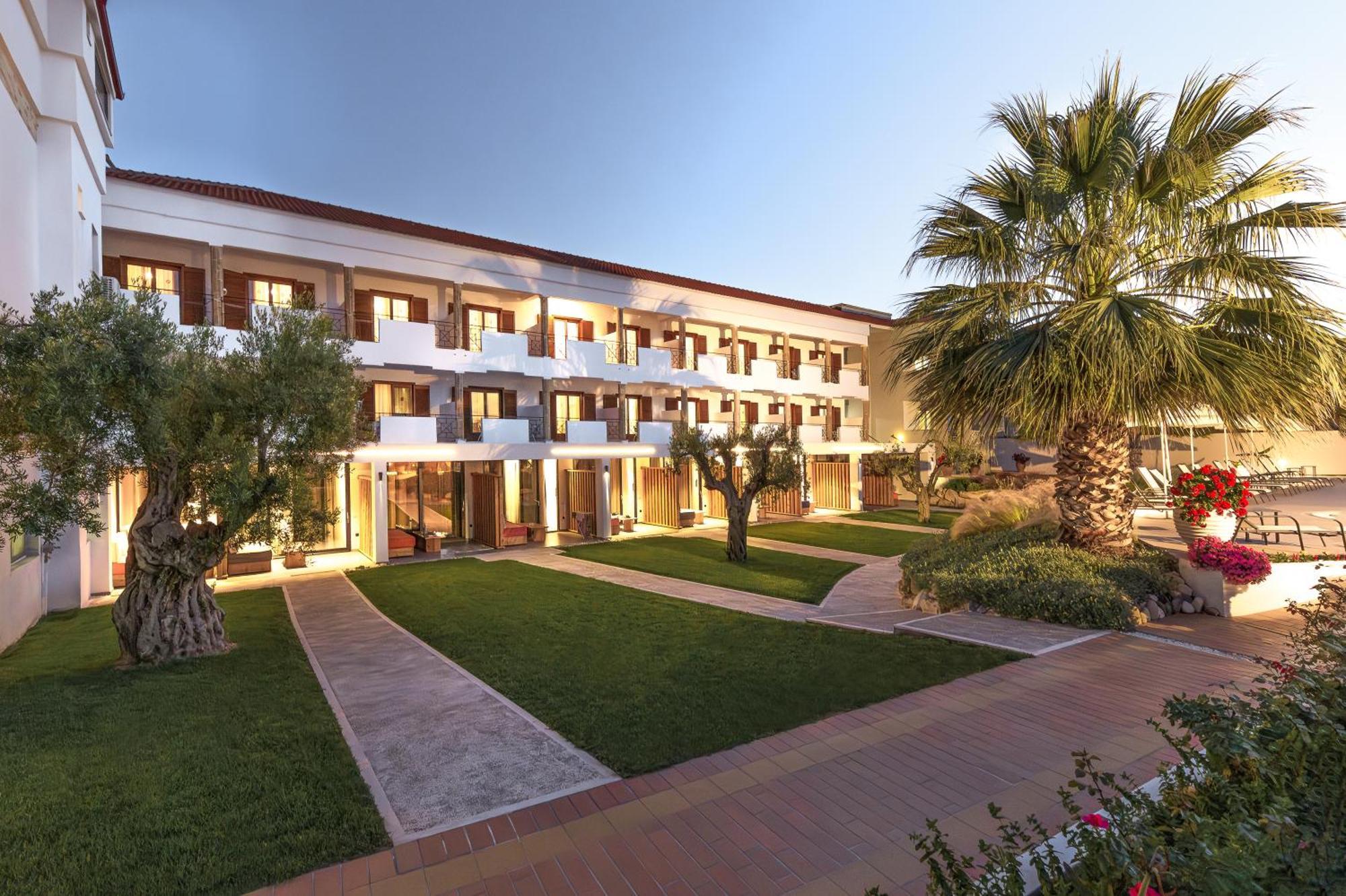 Tresor Sousouras Hotel Hanioti Exterior photo