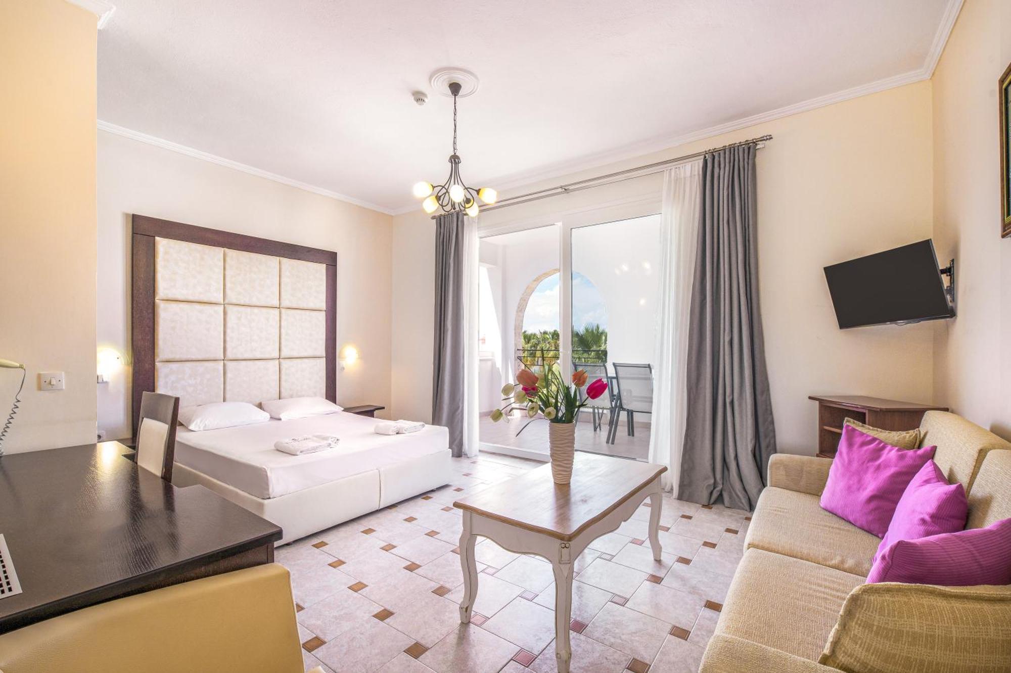 Tresor Sousouras Hotel Hanioti Exterior photo